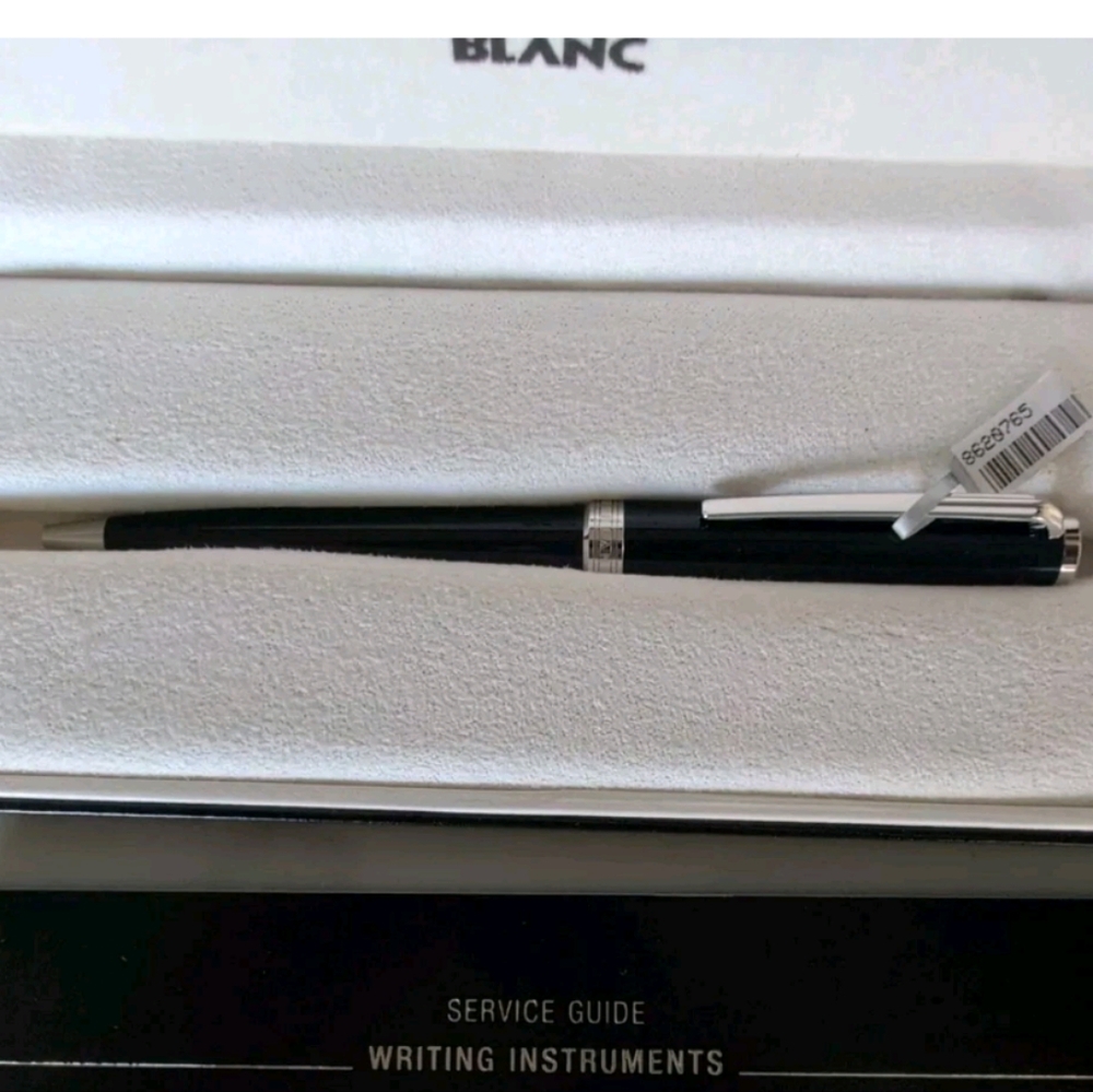 Montblanc Black and Silver Pen. NWT. List : $233